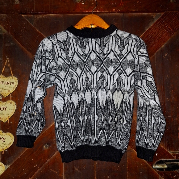 🍀3/15Boy's Homemade Sweater - Picture 1 of 3